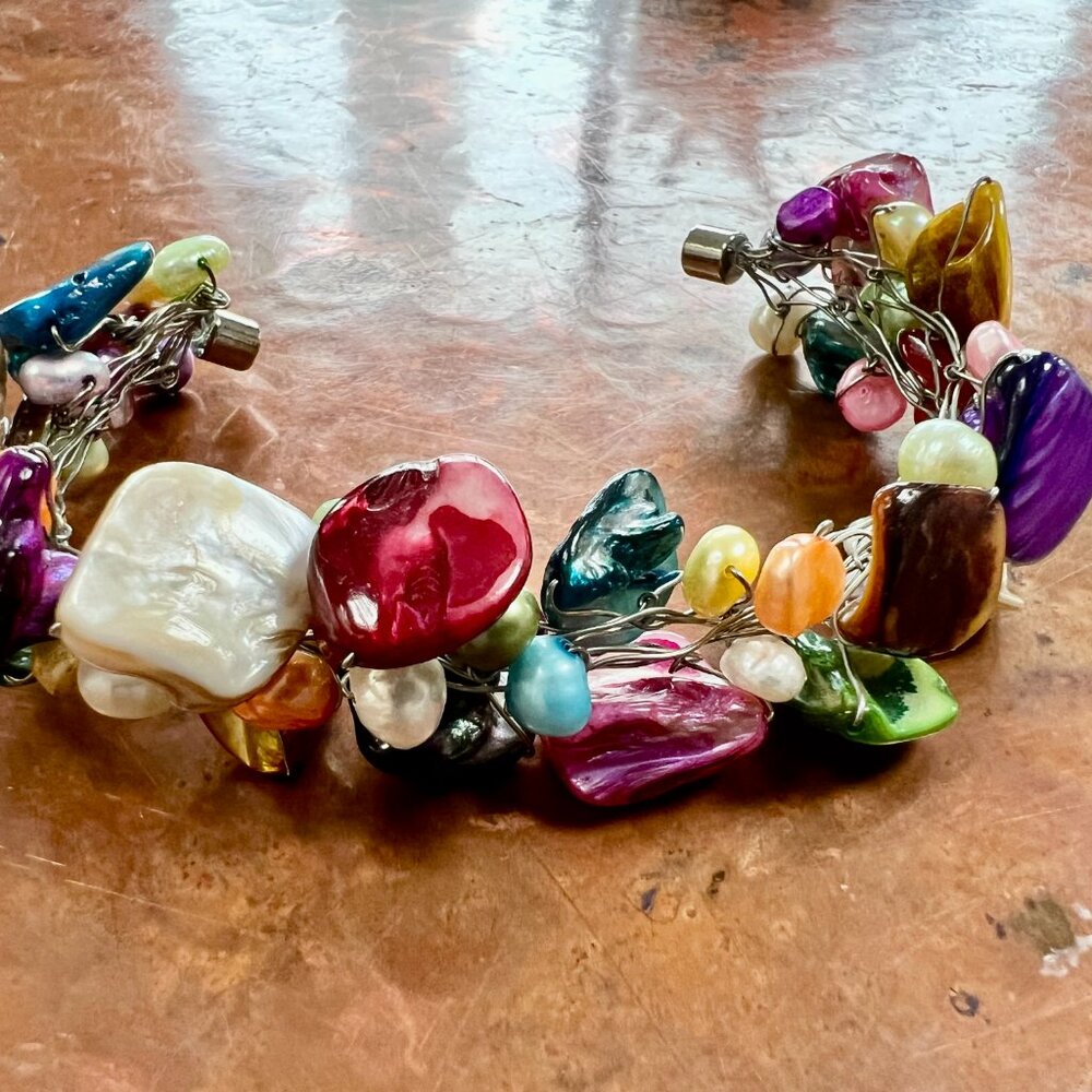 SALE! Multi-color Beaded Bracelet w/Magnetic Clasp - Picture 2 of 8